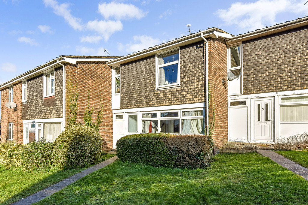 4 bed Mid Terraced House for rent in Hampshire. From Martin & Co - Winchester 4 bed Mid Terraced House for rent in Hampshire. From Martin & Co - Winchester