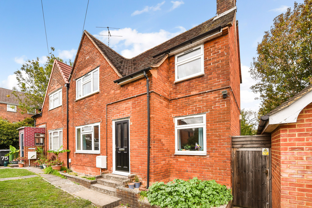 4 bed Semi Detached for rent in Hampshire. From Martin & Co - Winchester 4 bed Semi Detached for rent in Hampshire. From Martin & Co - Winchester
