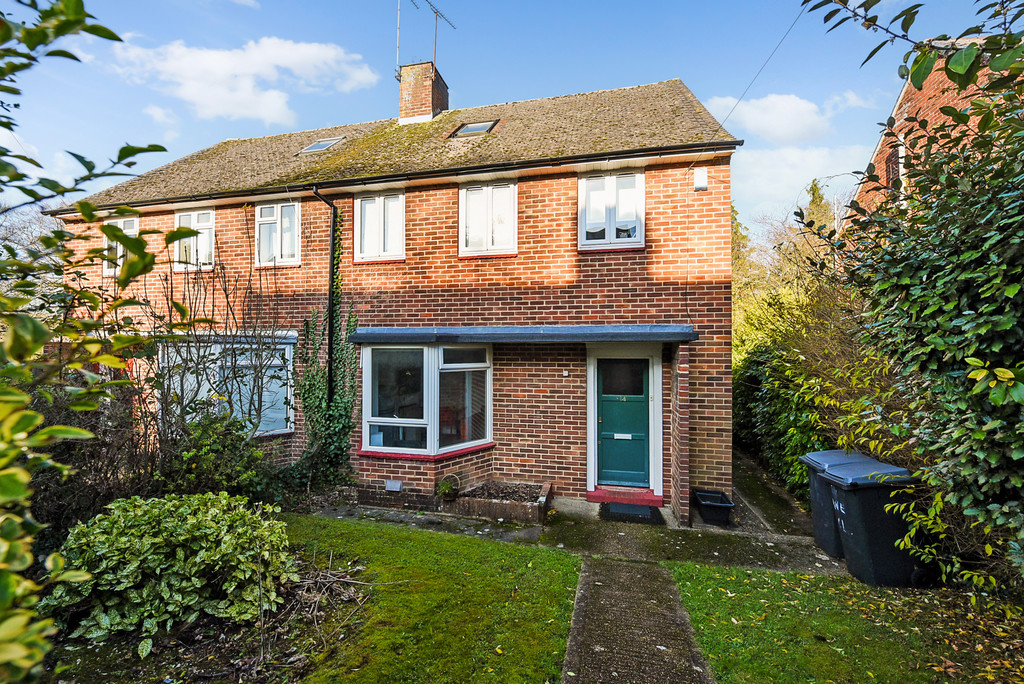 1 bed House Share for rent in Hampshire. From Martin & Co - Winchester