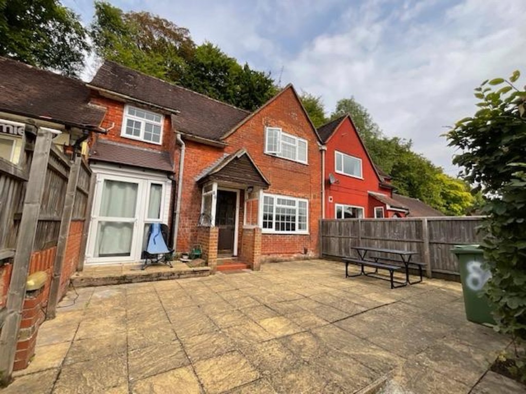 5 bed Semi Detached for rent in UK. From Martin & Co - Winchester