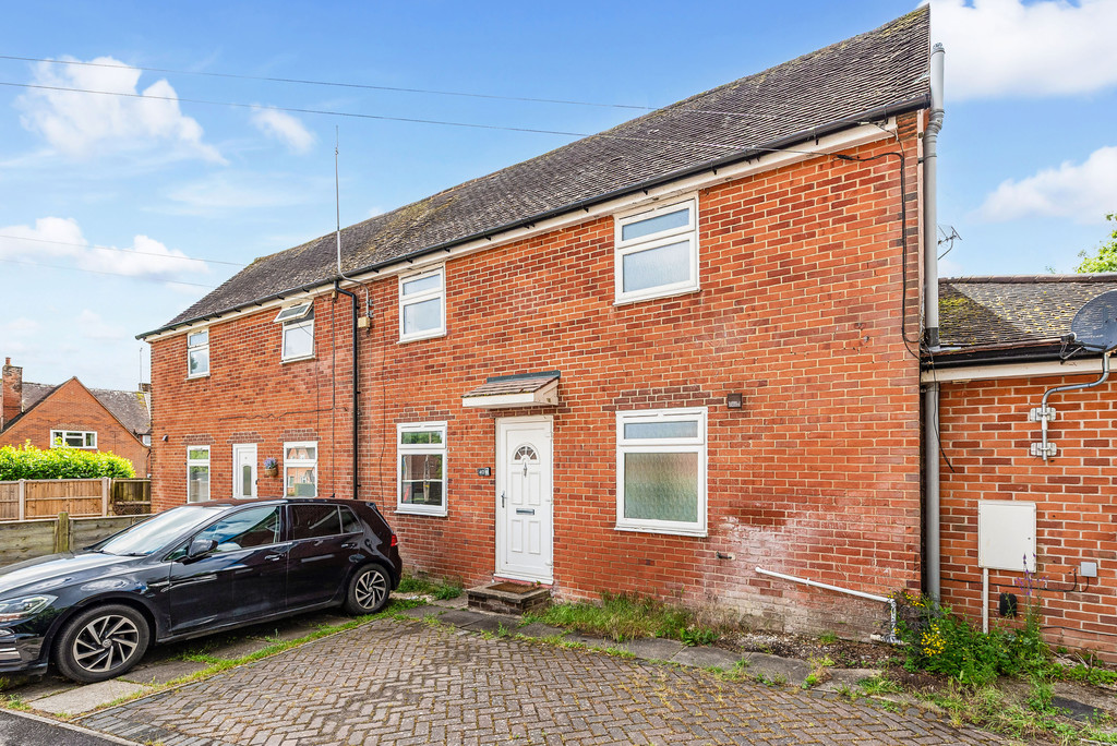 4 bed House Share for rent in Hampshire. From Martin & Co - Winchester