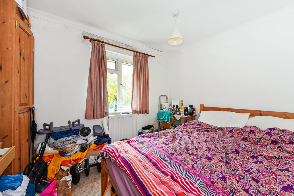1 bed House Share for rent in Hampshire. From Martin & Co - Winchester