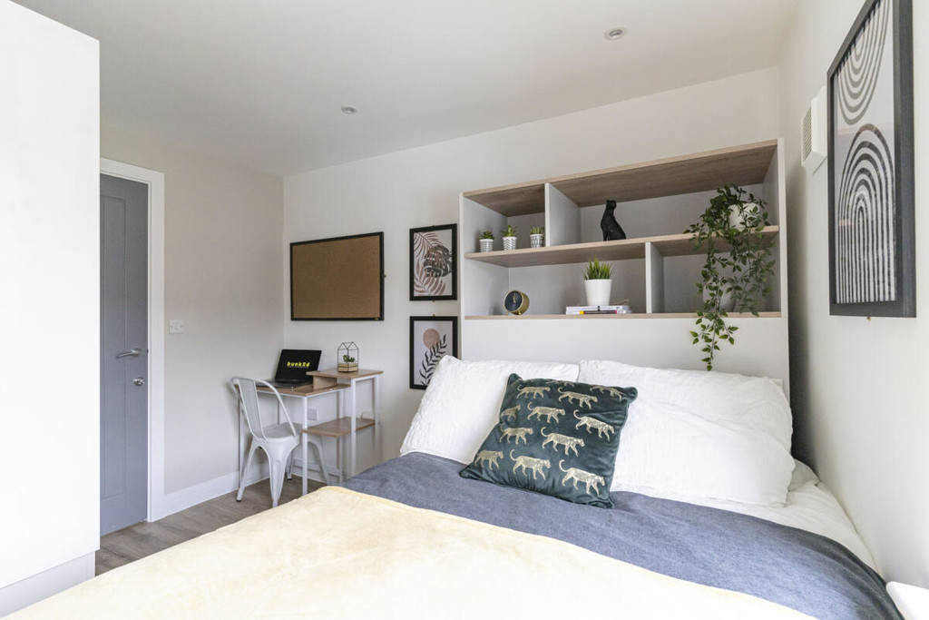 1 bed House Share for rent in Hampshire. From Martin & Co - Winchester