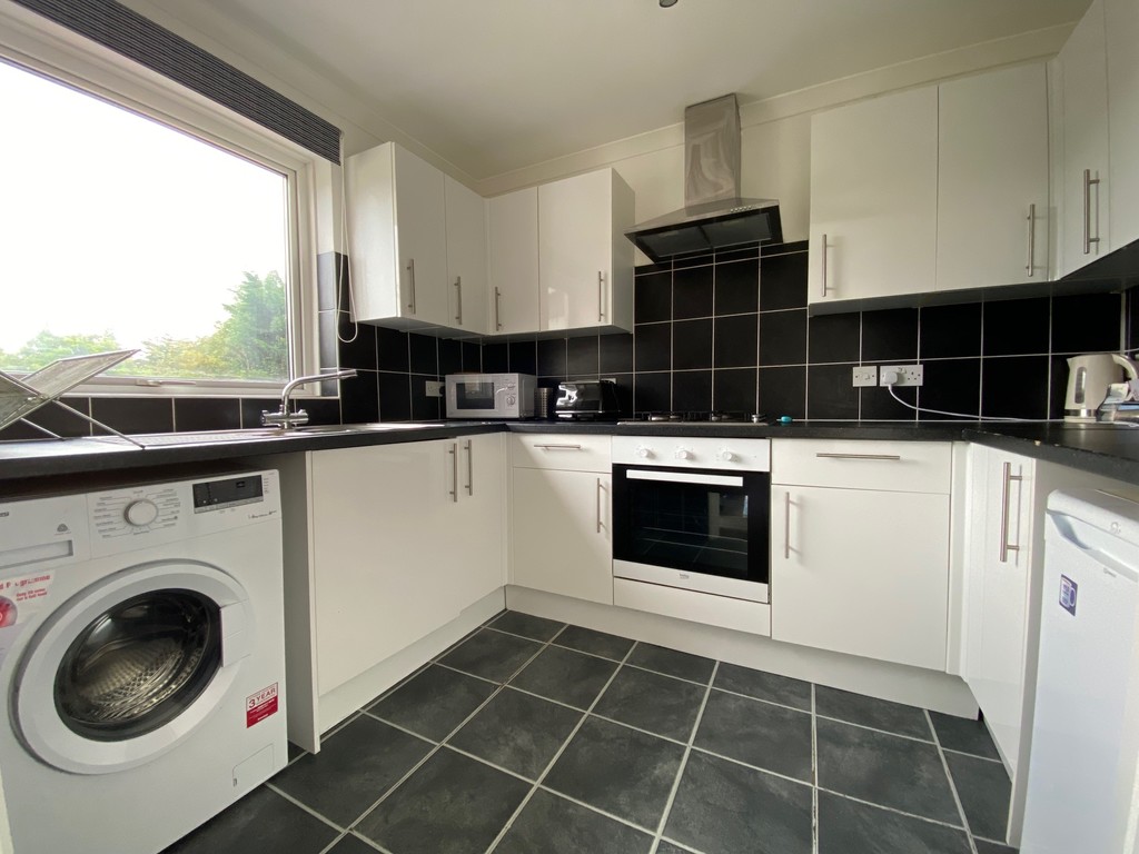 5 bed Mid Terraced House for rent in Kent. From Martin & Co - Canterbury