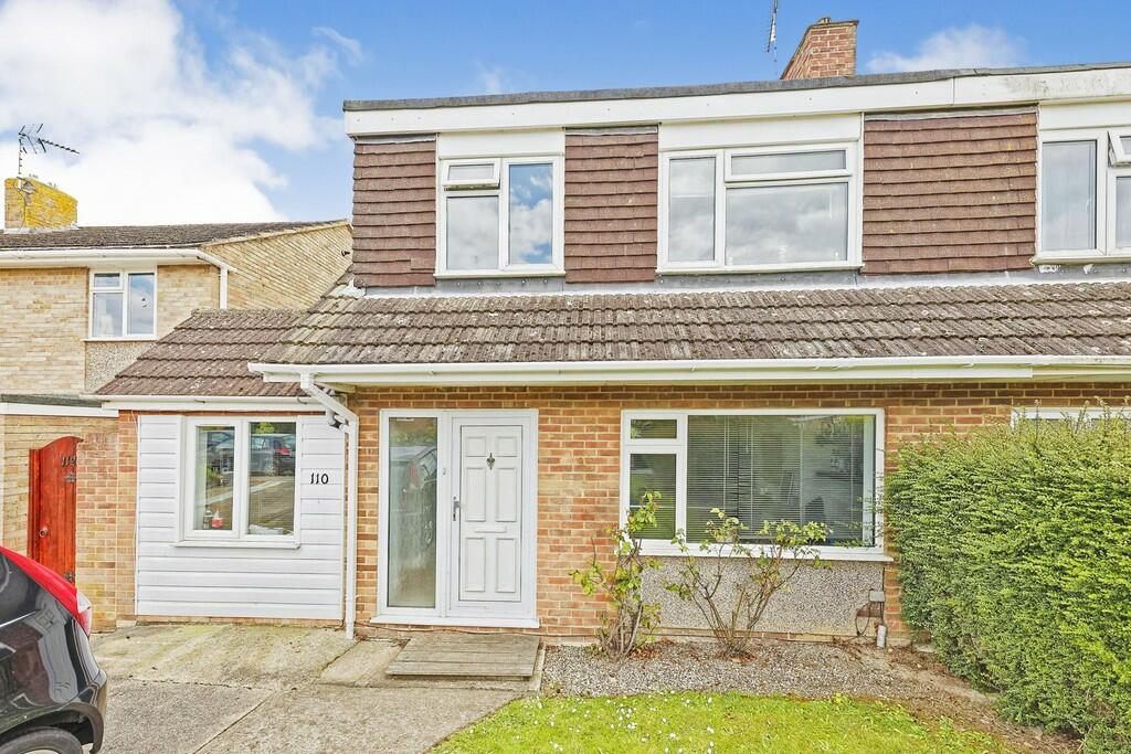 6 bed Mid Terraced House for rent in Canterbury. From Martin & Co - Canterbury