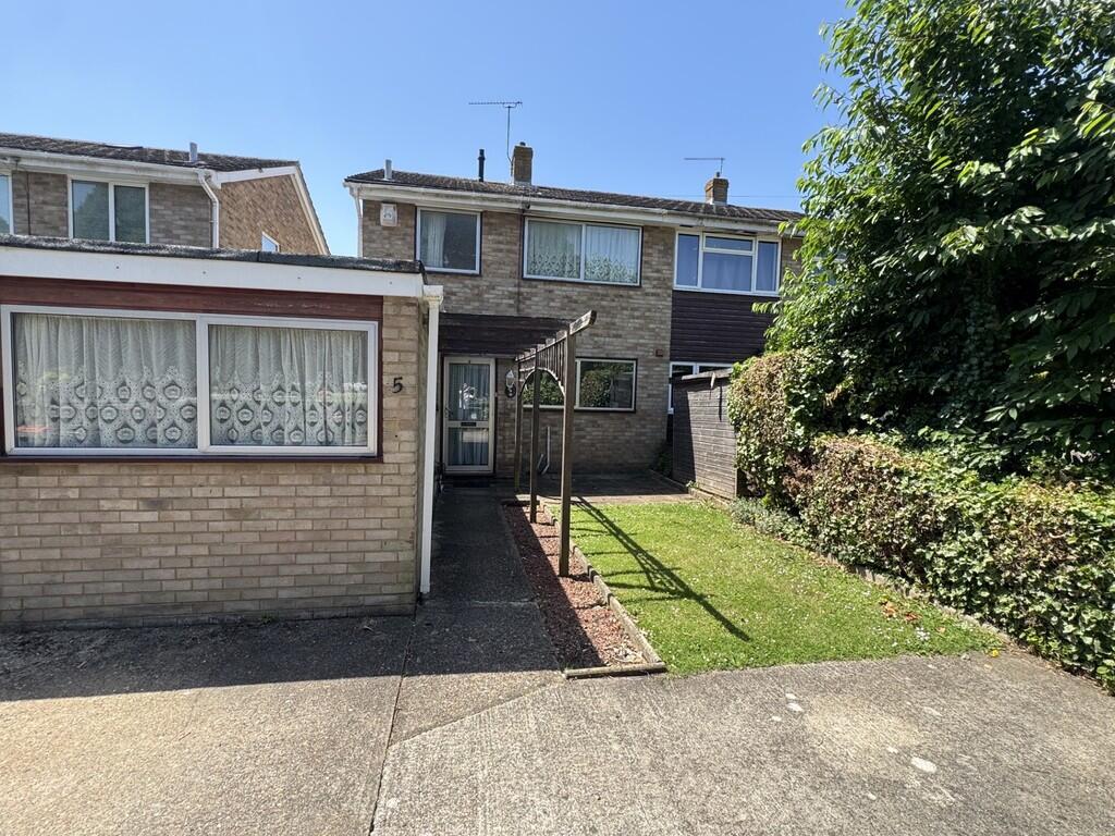 4 bed Semi Detached for rent in Rough Common. From Martin & Co - Canterbury