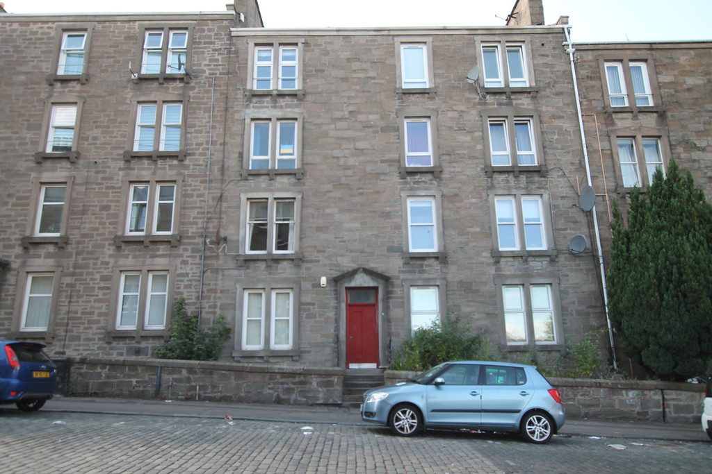 2 bed Apartment for rent in .. From Martin & Co - Dundee