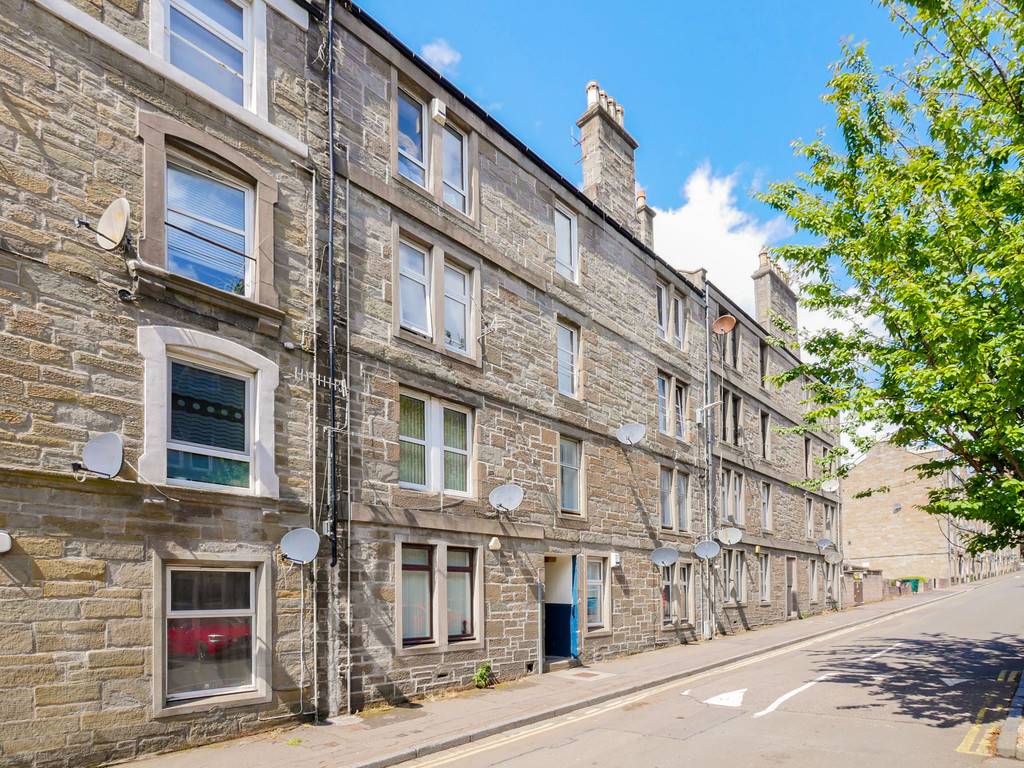 1 bed Apartment for rent in Inveraldie. From Martin & Co - Dundee