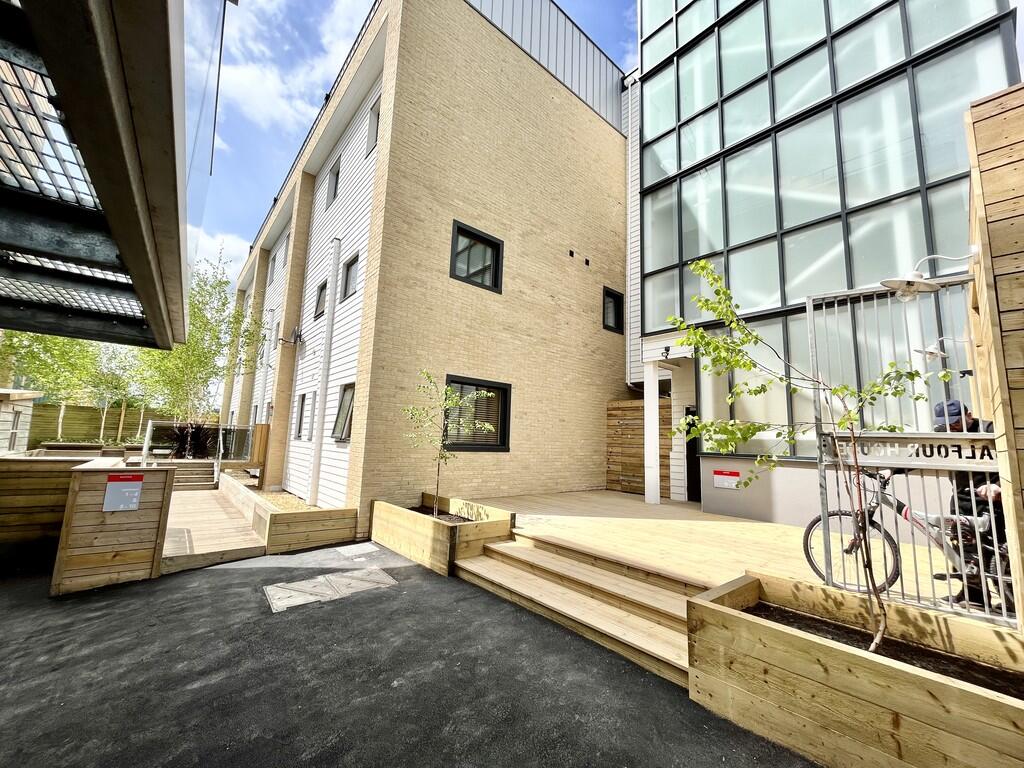 2 bed Apartment for rent in Winchester. From Martin & Co - Winchester