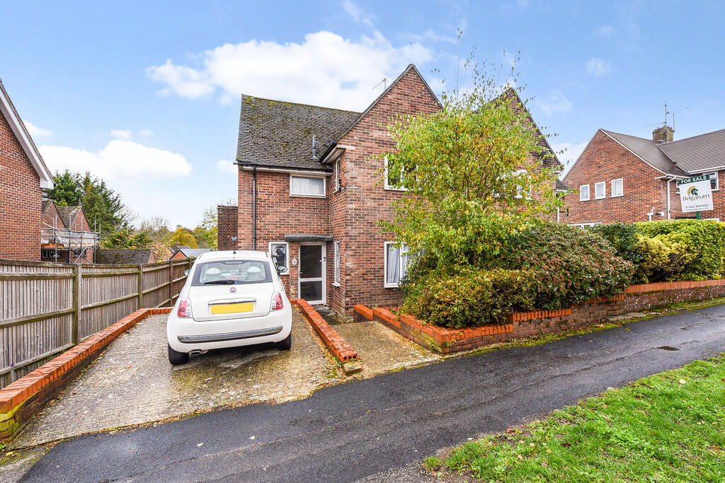 5 bed House Share for rent in Winchester. From Martin & Co - Winchester