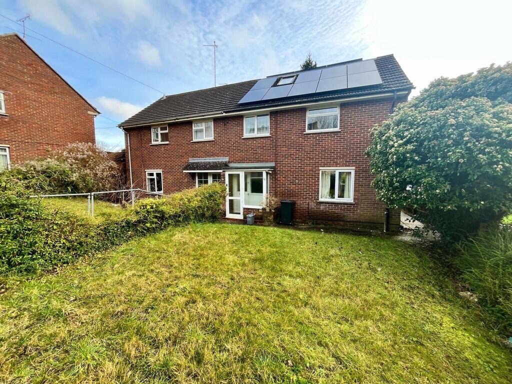 4 bed Semi Detached for rent in Winchester. From Martin & Co - Winchester