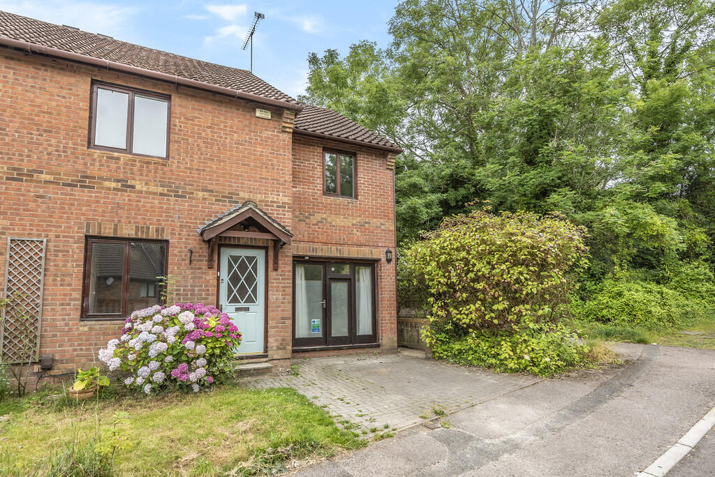 1 bed House Share for rent in Winchester. From Martin & Co - Winchester