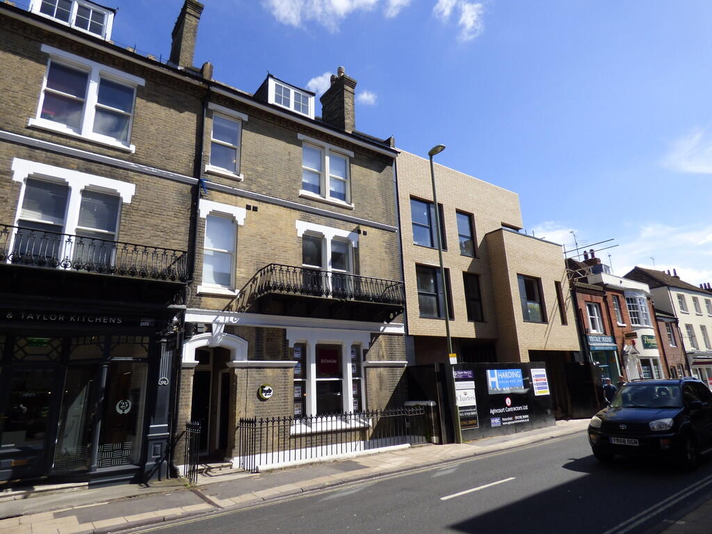 4 bed Apartment for rent in Winchester. From Martin & Co - Winchester 4 bed Apartment for rent in Winchester. From Martin & Co - Winchester