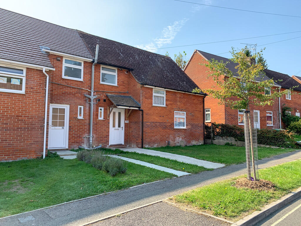 4 bed Mid Terraced House for rent in Winchester. From Martin & Co - Winchester