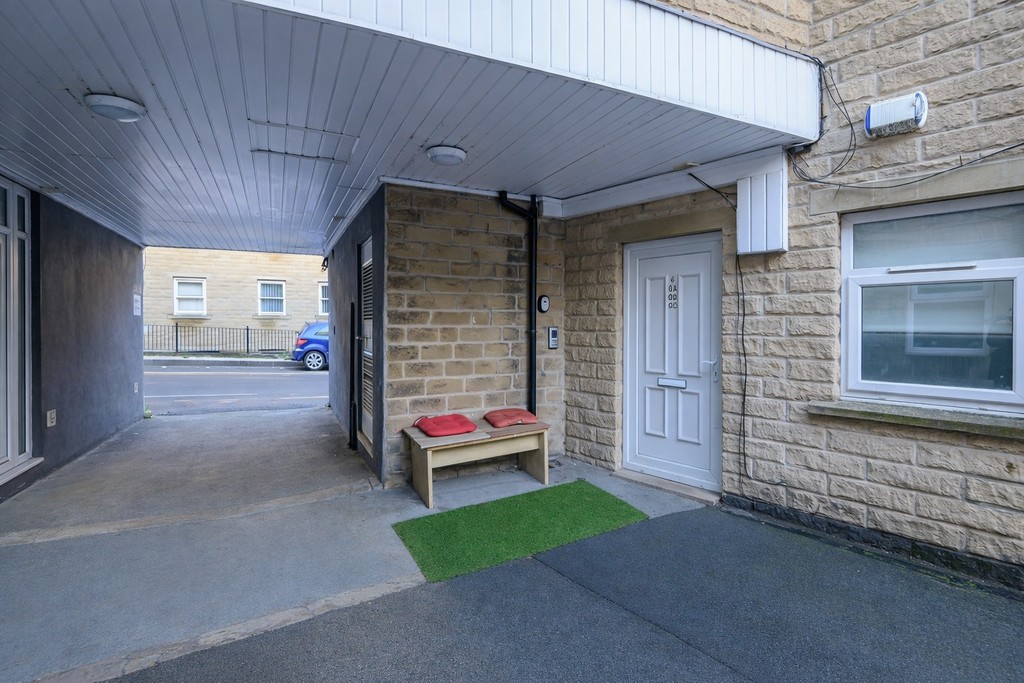 1 bed Apartment for rent in West Yorkshire. From Martin & Co - Huddersfield