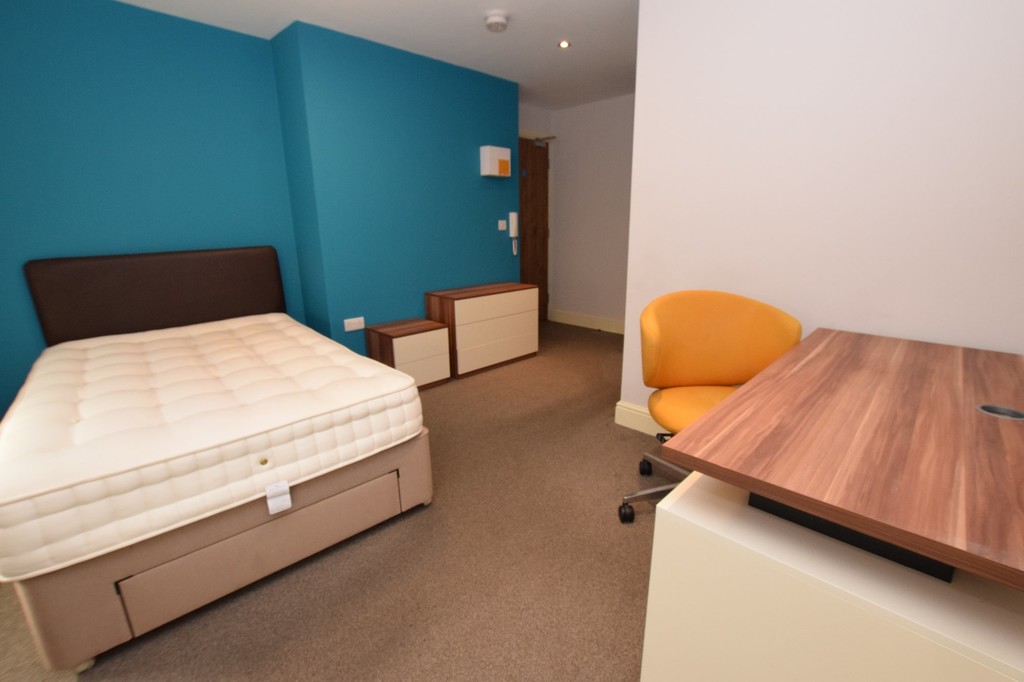 1 bed Studio for rent in UK. From Martin & Co - Huddersfield