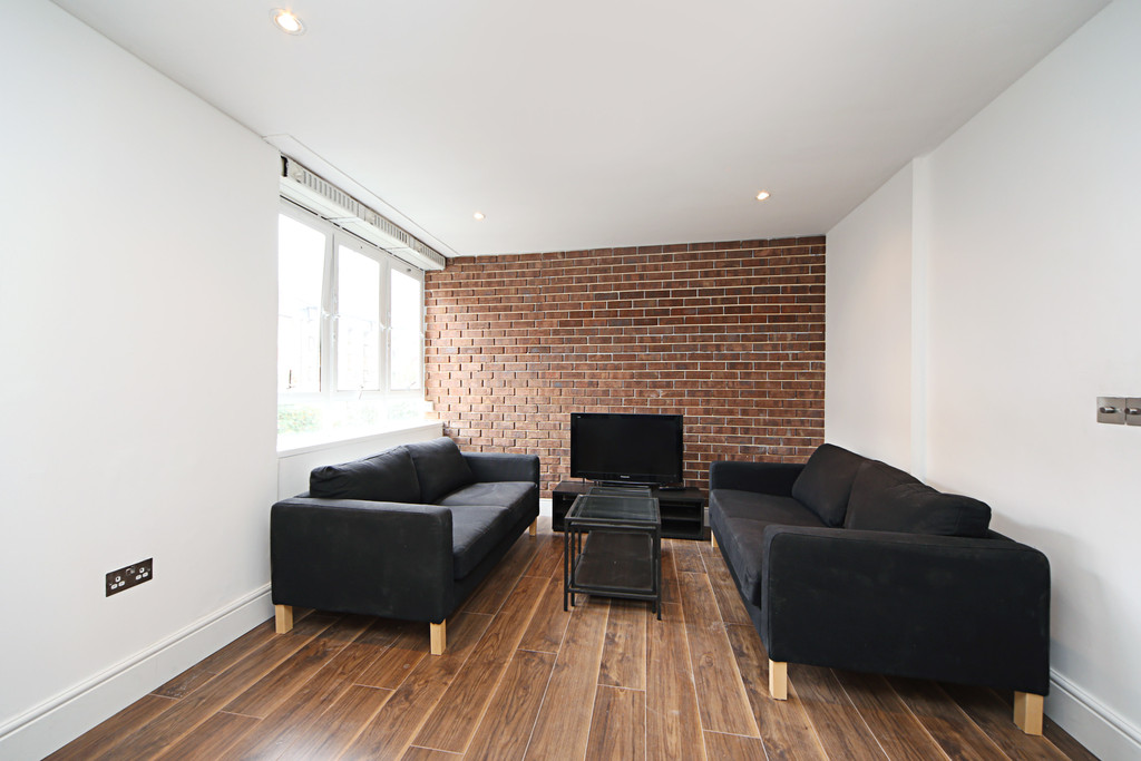 3 bed Apartment for rent in London . From Martin & Co - Camden