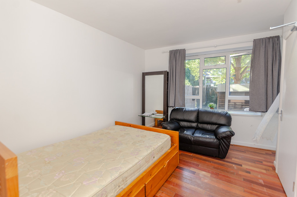 4 bed Apartment for rent in Camden Town. From Martin & Co - Camden