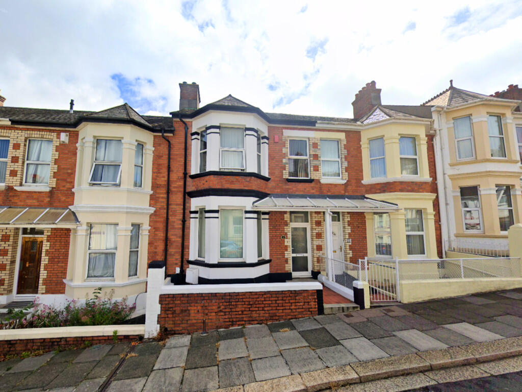 3 bed Mid Terraced House for rent in Plymouth. From Martin & Co - Plymouth 3 bed Mid Terraced House for rent in Plymouth. From Martin & Co - Plymouth