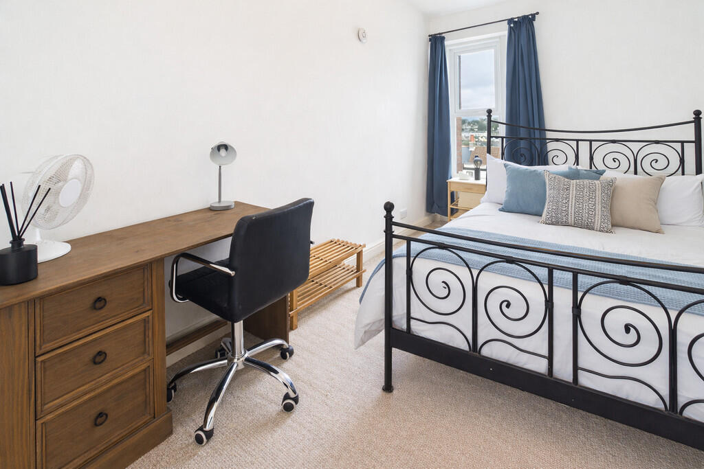 0 bed House Share for rent in Plymouth. From Martin & Co - Plymouth