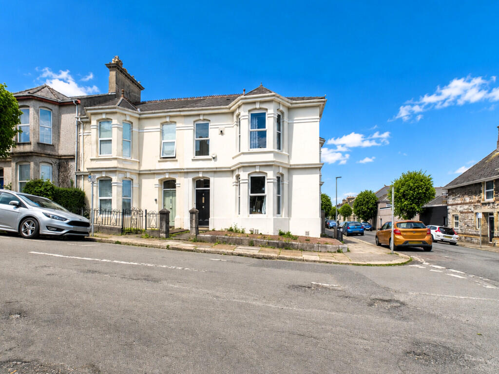 6 bed House Share for rent in Plymouth. From Martin & Co - Plymouth