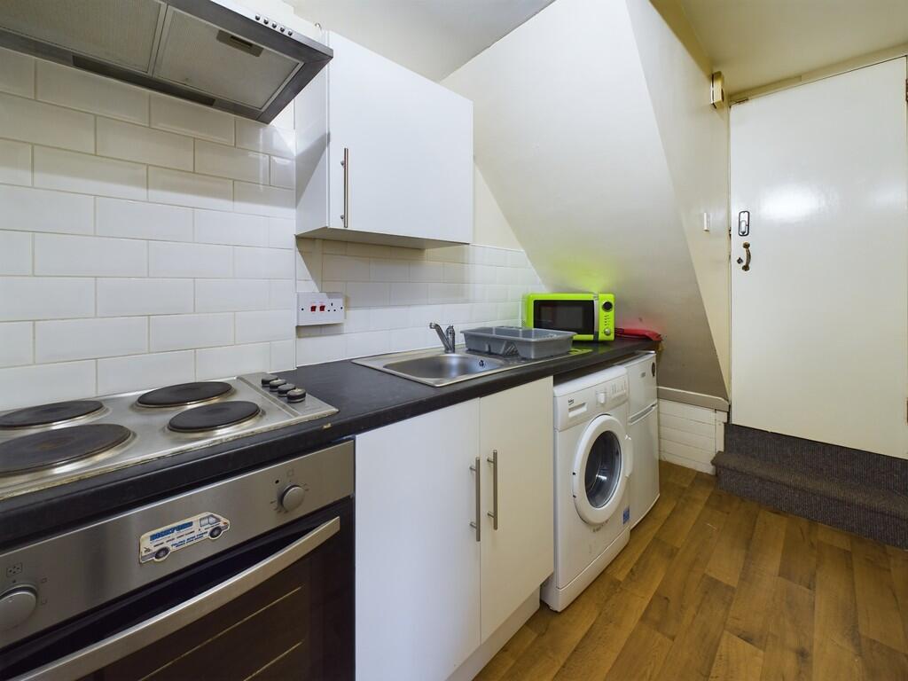 4 bed Studio for rent in Plymouth. From Martin & Co - Plymouth 4 bed Studio for rent in Plymouth. From Martin & Co - Plymouth